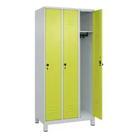 C+P Kleiderspind Classic PLUS mit Standfuß 900 x 1.950 x 500 mm (B x H x T) lichtgrau