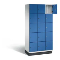 C+P Schließfachschrank Cambio mit Sockel 900 x 1.950 x 525 mm (B x H x T) 15 Fächer lichtgrau