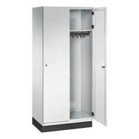 C+P Kleiderspind Cambio mit Sockel 800 x 1.950 x 525 mm (B x H x T) 2 Abteile lichtgrau