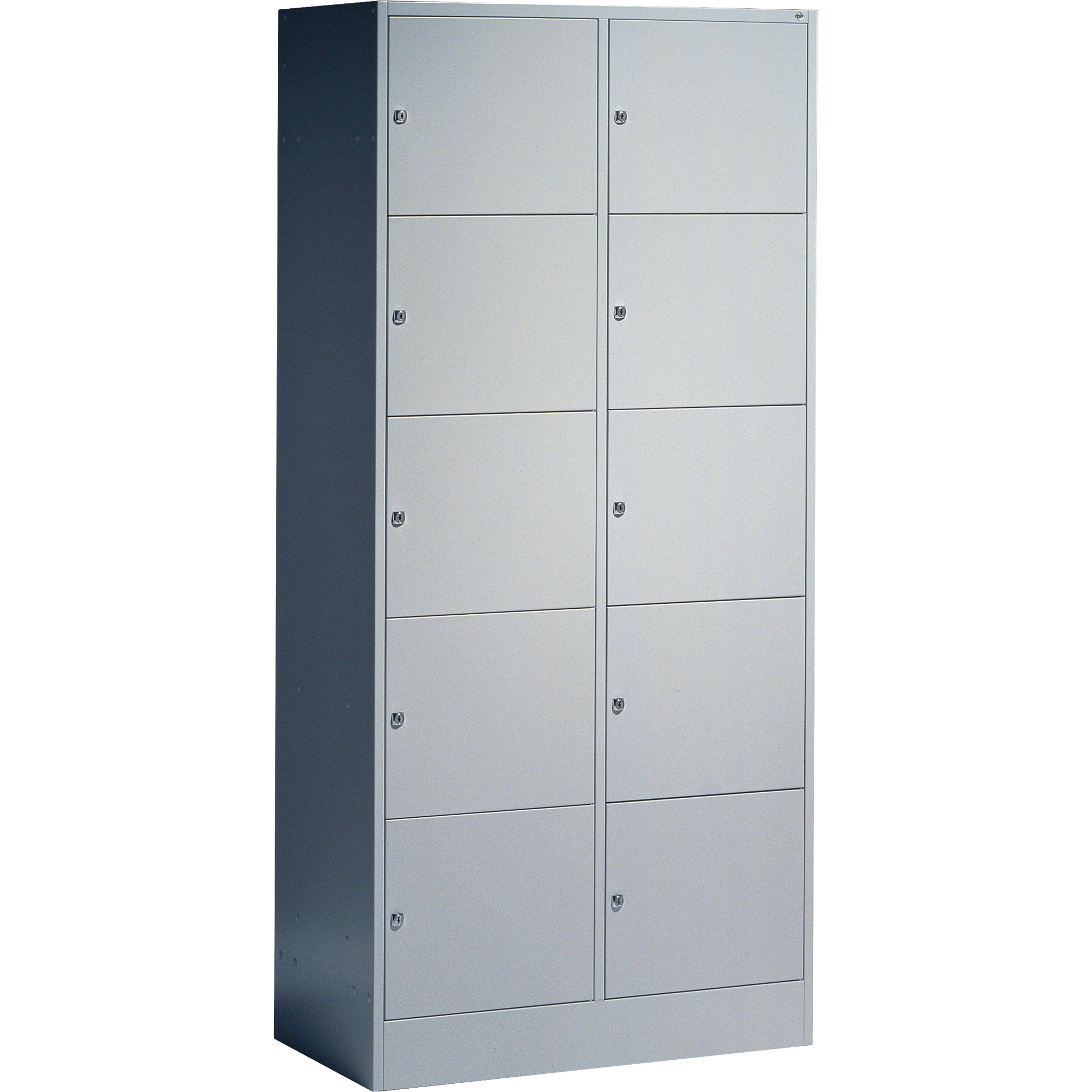 C+P Schließfachschrank Serie 8070 — 2