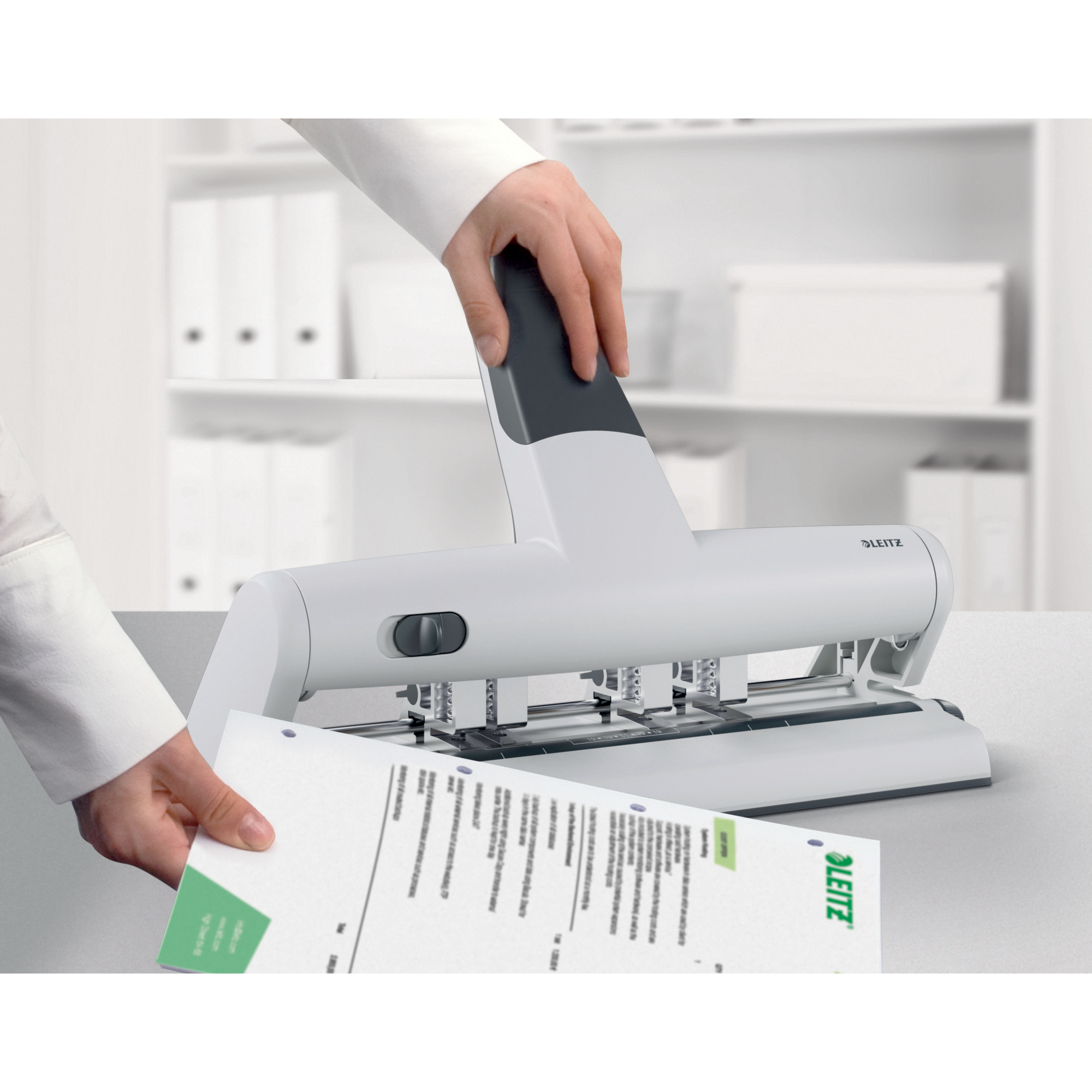 Leitz Mehrfachlocher AKTO — 2
