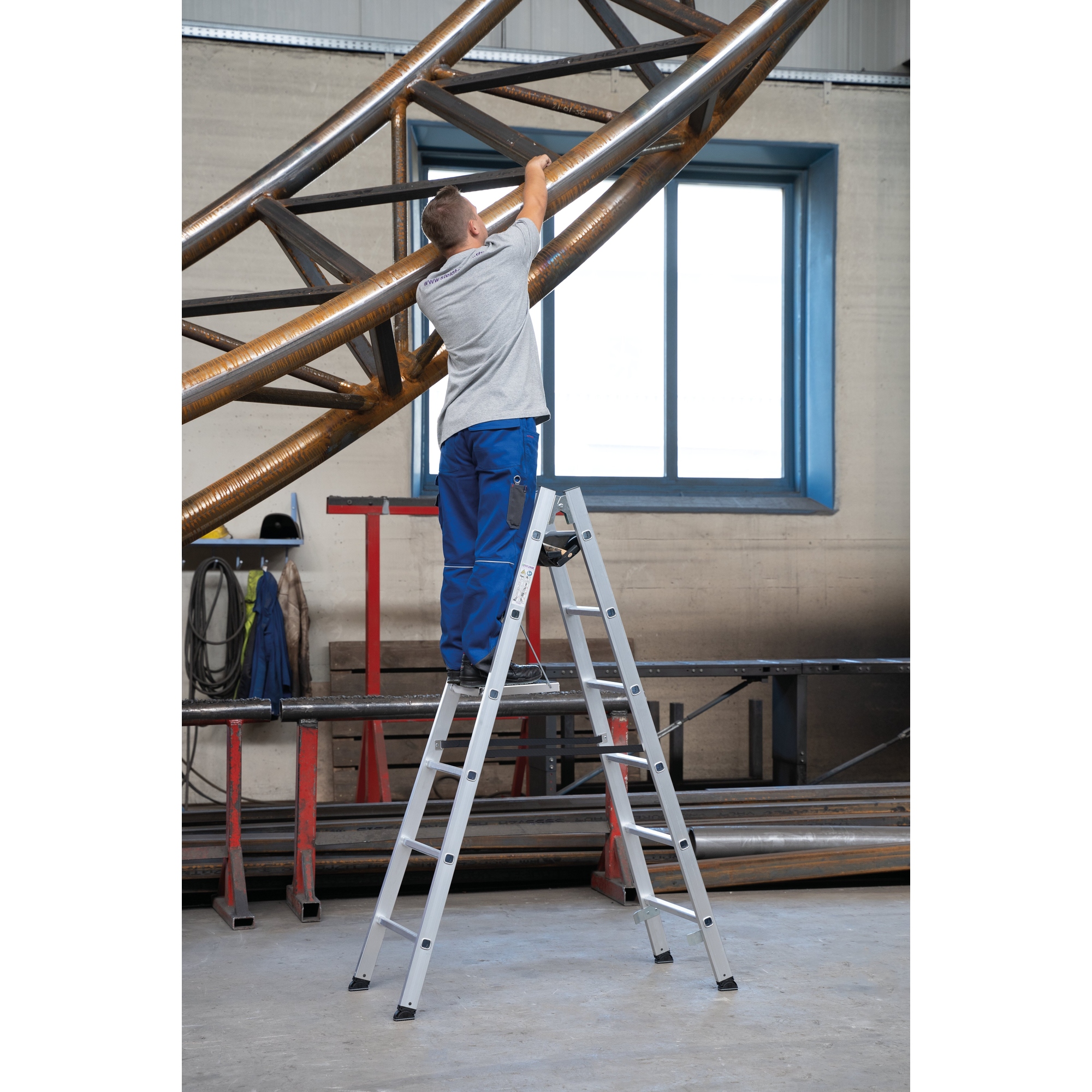 MUNK Stehleiter 2 x 8 Stufen — 2