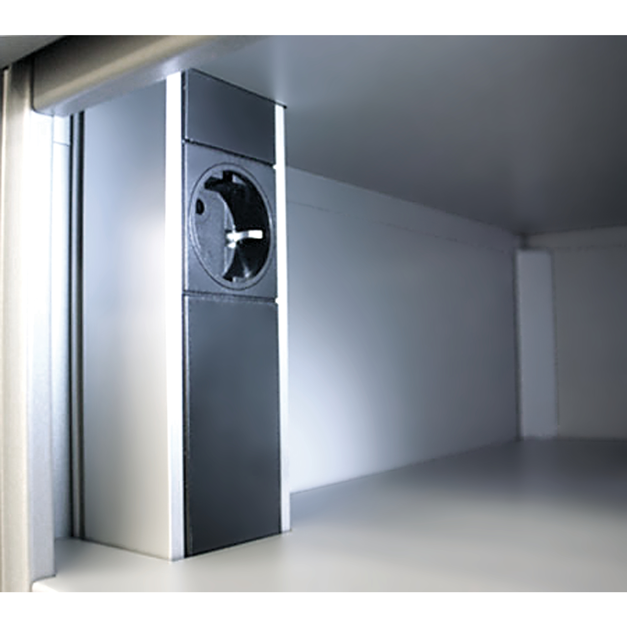 C+P Schließfachschrank Evolo48 mit Sockel 2 x 10 Fächer — 2
